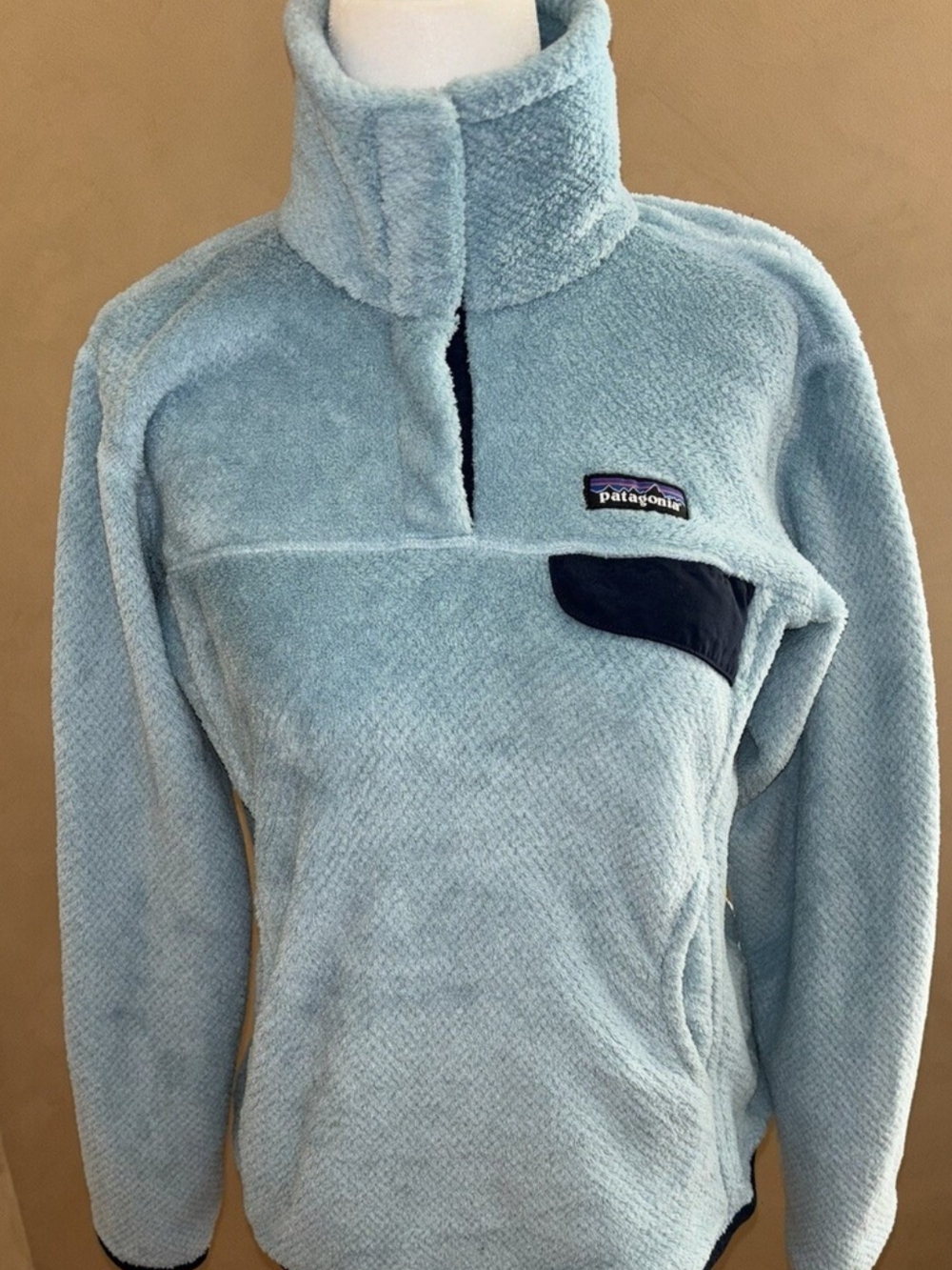 Patagonia Light Blue High-Pile Fleece Snap Pullover with Contrast Pocket